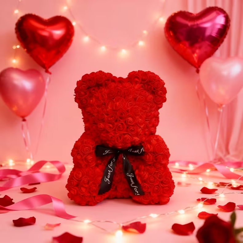 Ursuleț roșu din trandafiri artificiali – 18 cm | Cadou romantic elegant