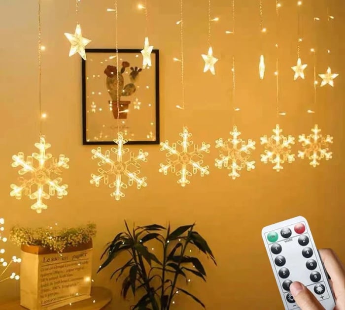 Luminițe USB Perdea Decorativă 3m – Stele și Fulgi de Zăpadă, Culoare Caldă, 8 Moduri, cu Telecomandă